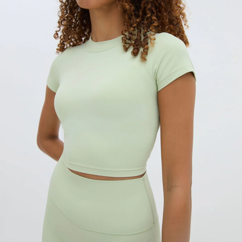 圧縮通気性ヨガTシャツ